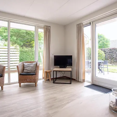 3 Bedroom Lovely In 펜션 노르트베이크