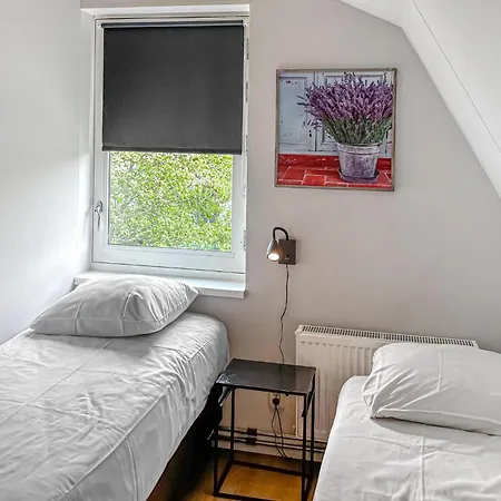 3 Bedroom Lovely In 펜션